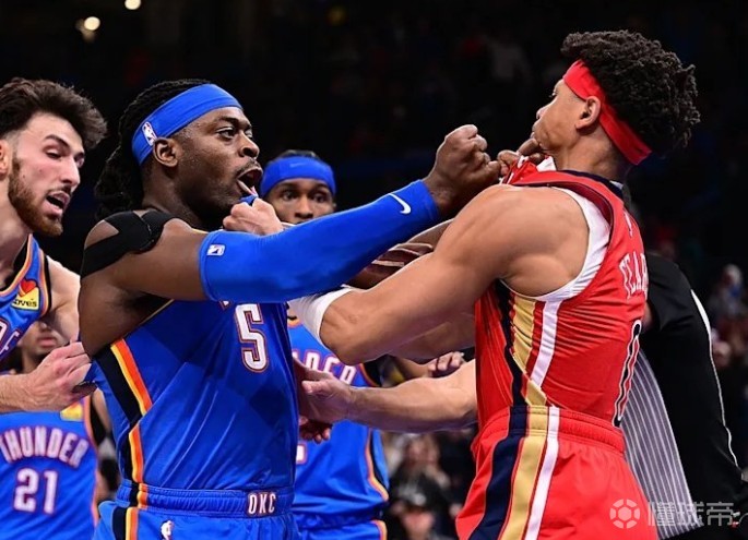 NBA官方：因参与场上冲突，多尔特和费尔斯各被罚款2.5万美元